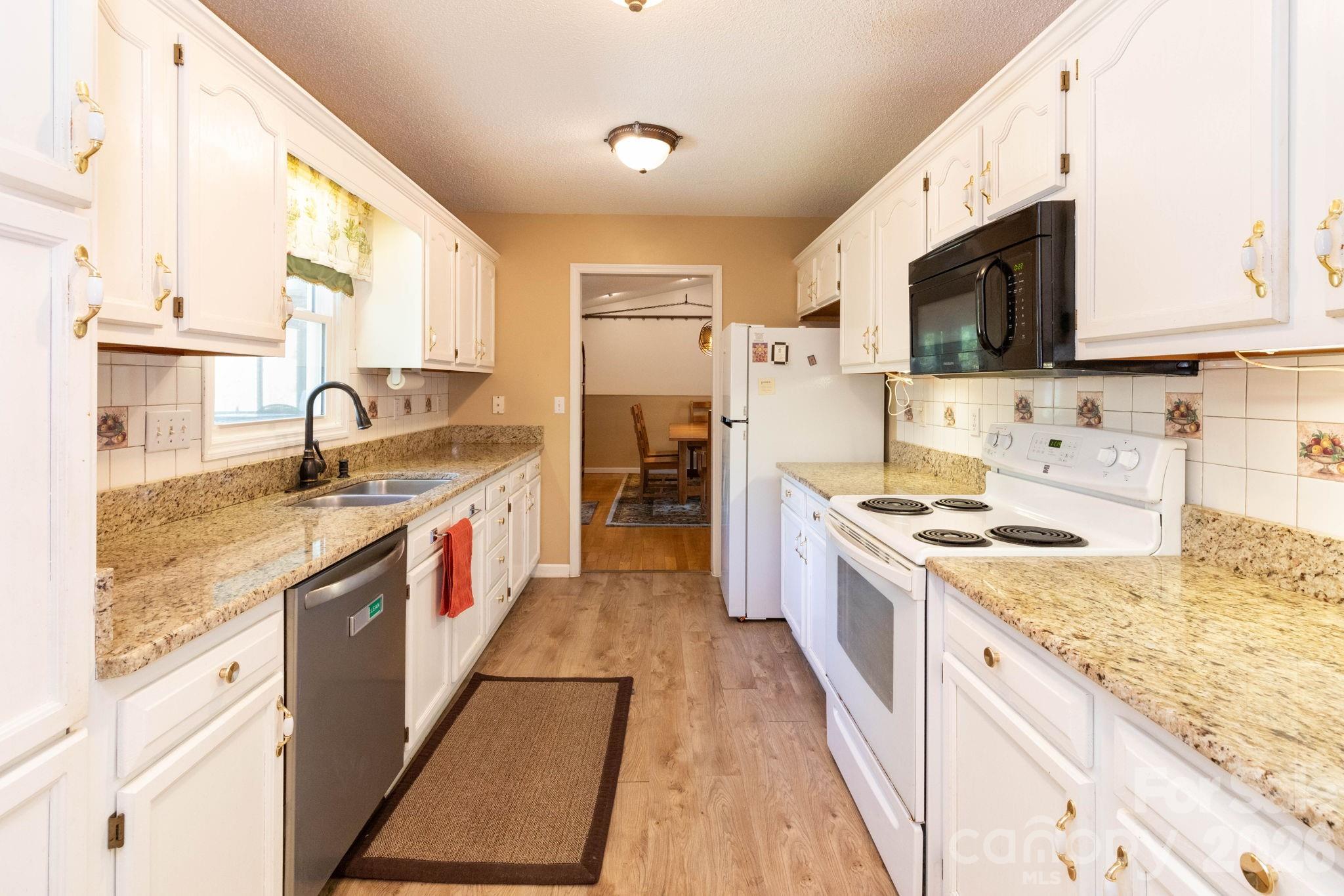 6 Arrowhead Lane Weaverville NC 28787