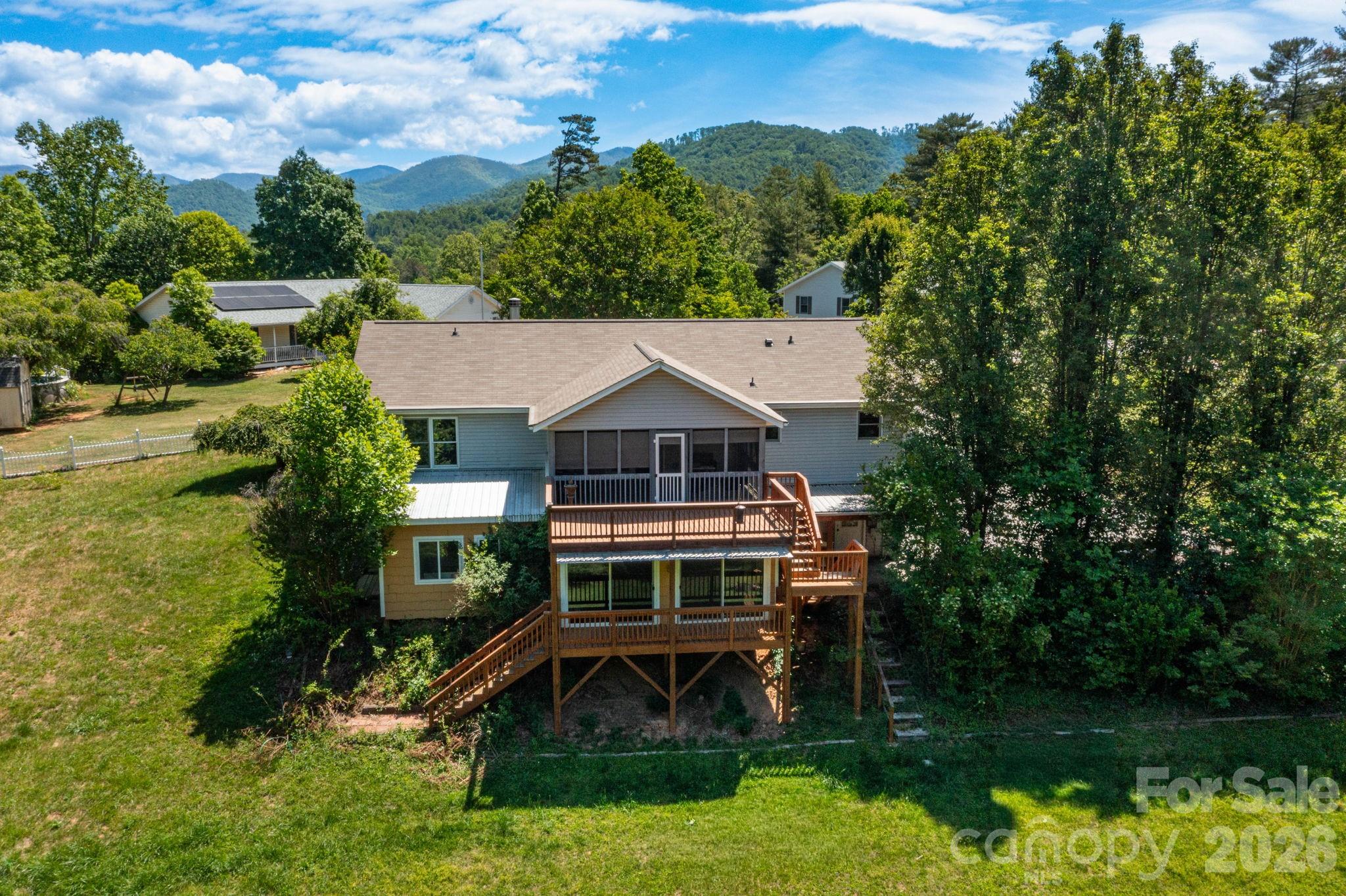6 Arrowhead Lane Weaverville NC 28787