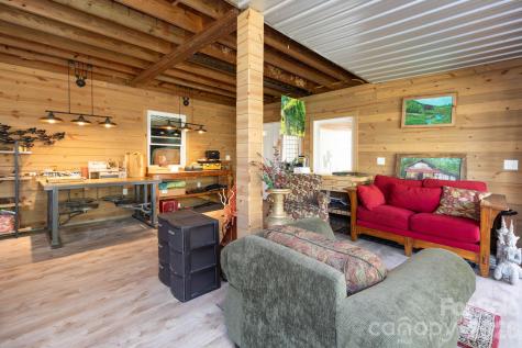 6 Arrowhead Lane Weaverville NC 28787