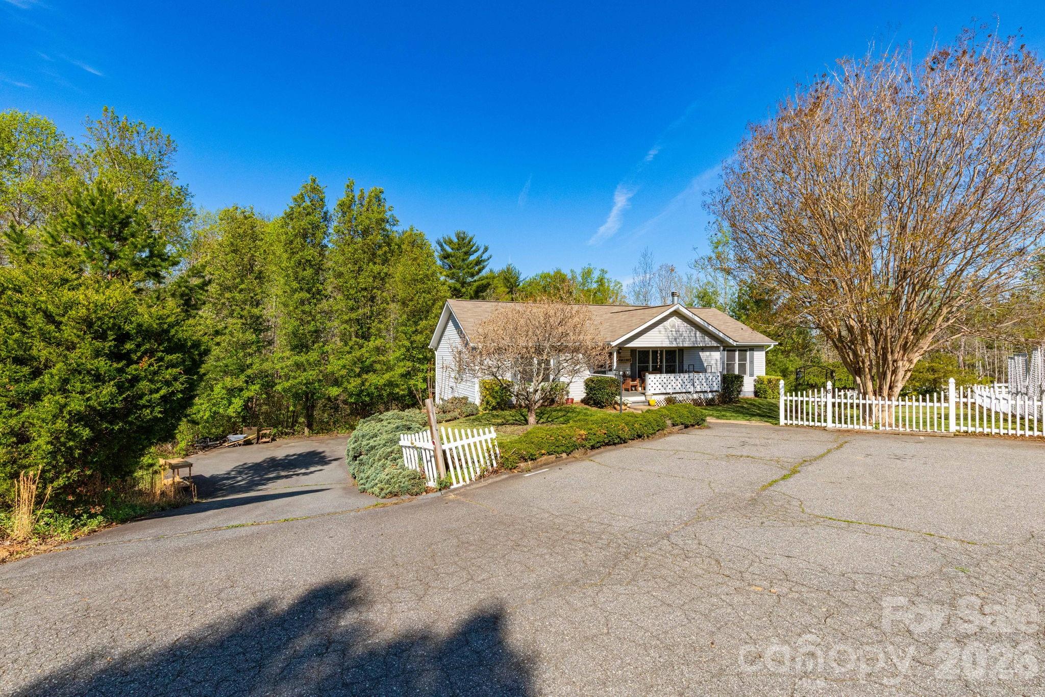 6 Arrowhead Lane Weaverville NC 28787