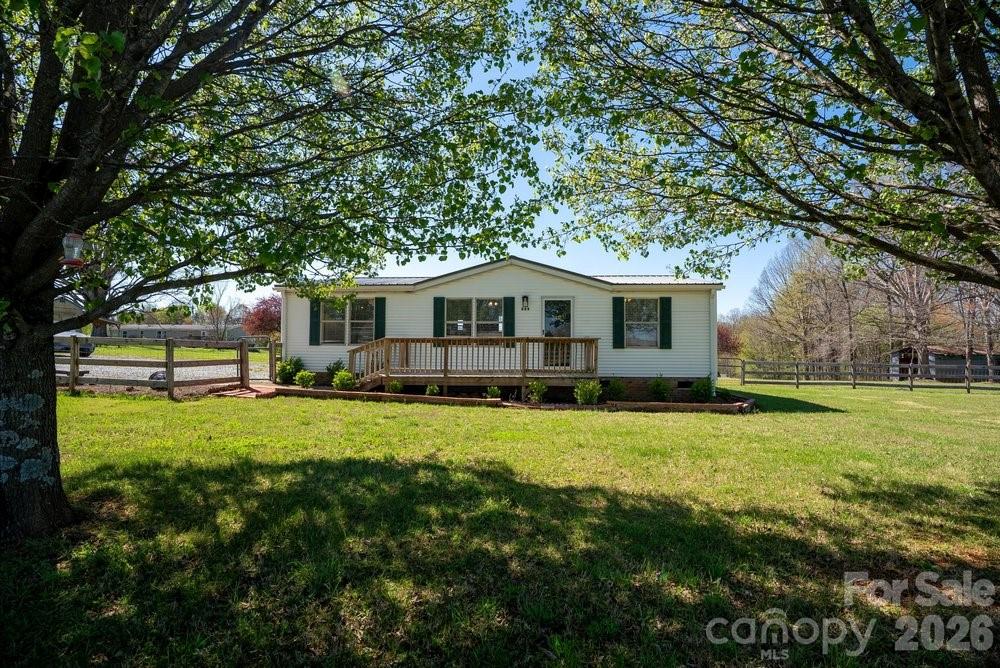 889 Tabor Road Olin NC 28660