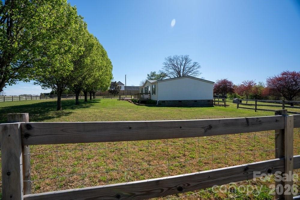 889 Tabor Road Olin NC 28660