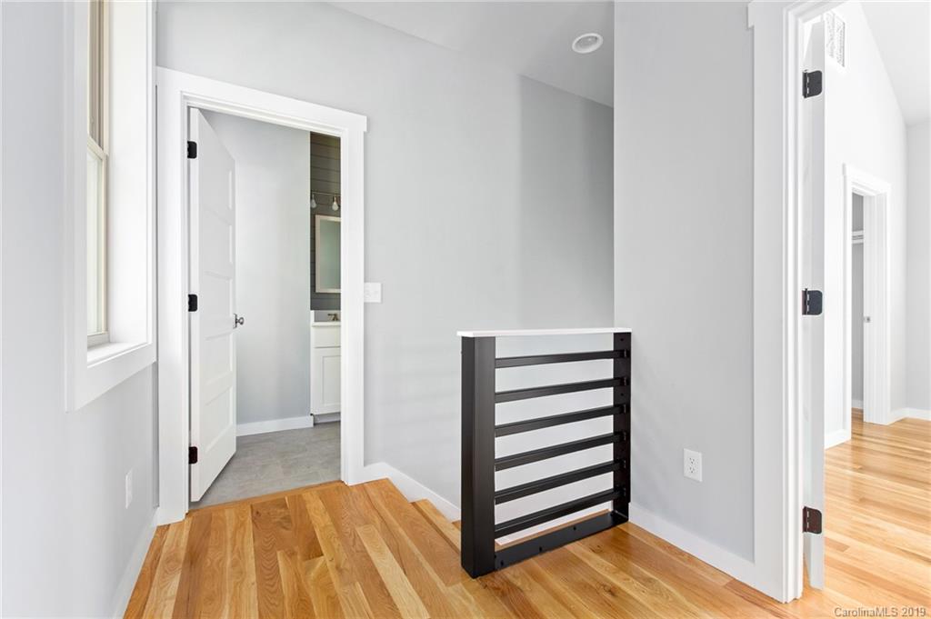 14 Lamb Avenue Asheville NC 28806