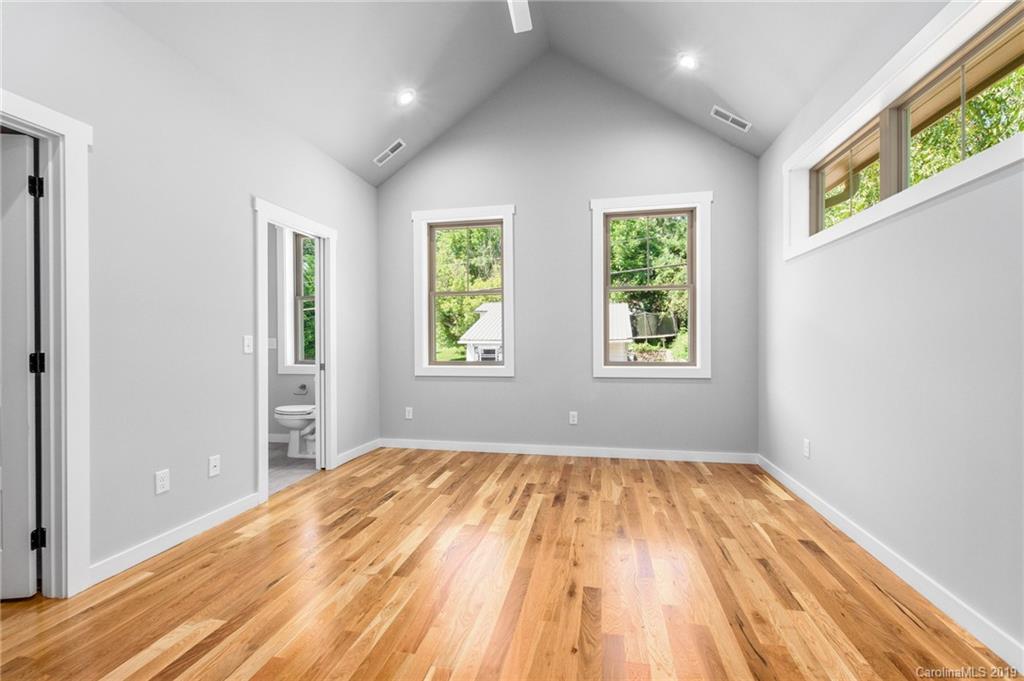 14 Lamb Avenue Asheville NC 28806