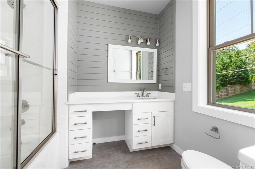 14 Lamb Avenue Asheville NC 28806
