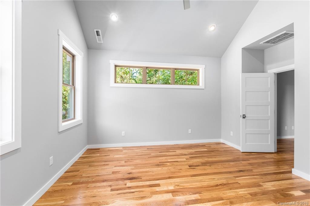 14 Lamb Avenue Asheville NC 28806