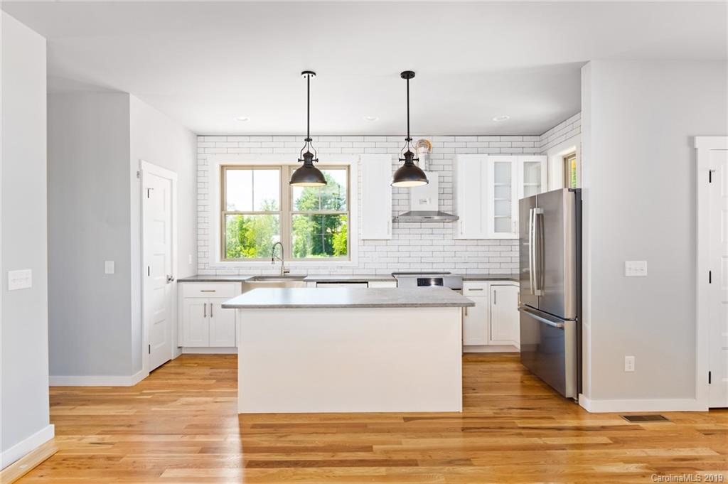 14 Lamb Avenue Asheville NC 28806