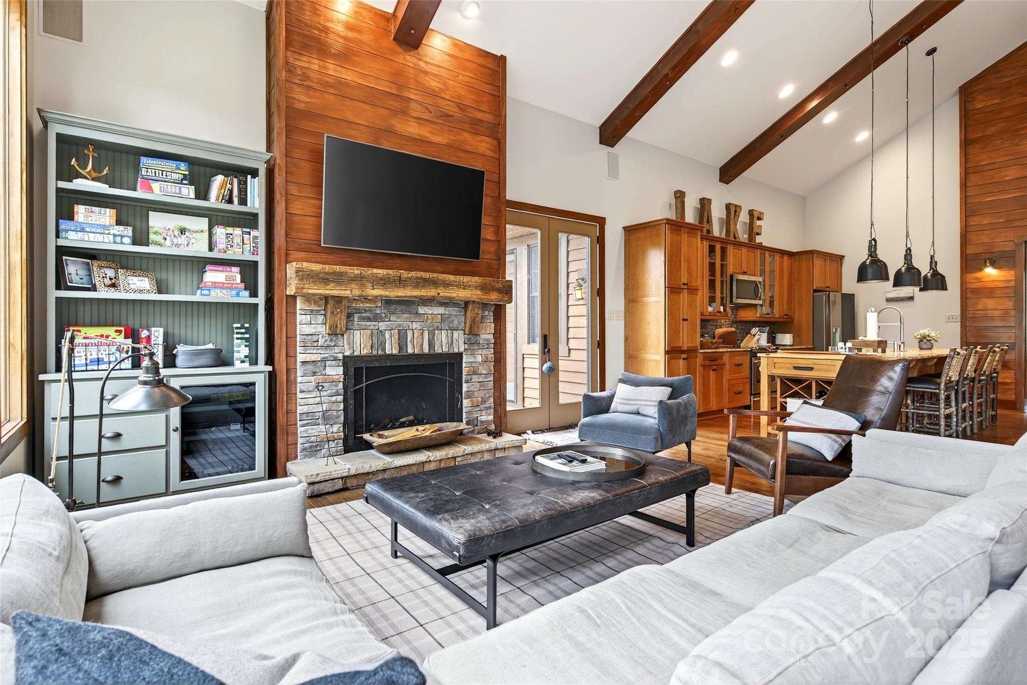 1077 Ten Whigs Ridge Nebo NC 28761