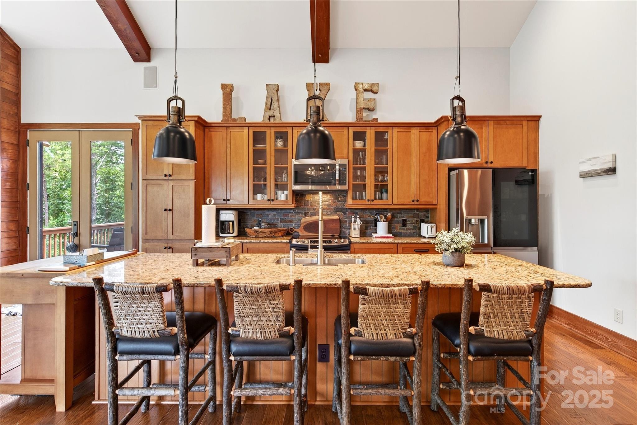 1077 Ten Whigs Ridge Nebo NC 28761