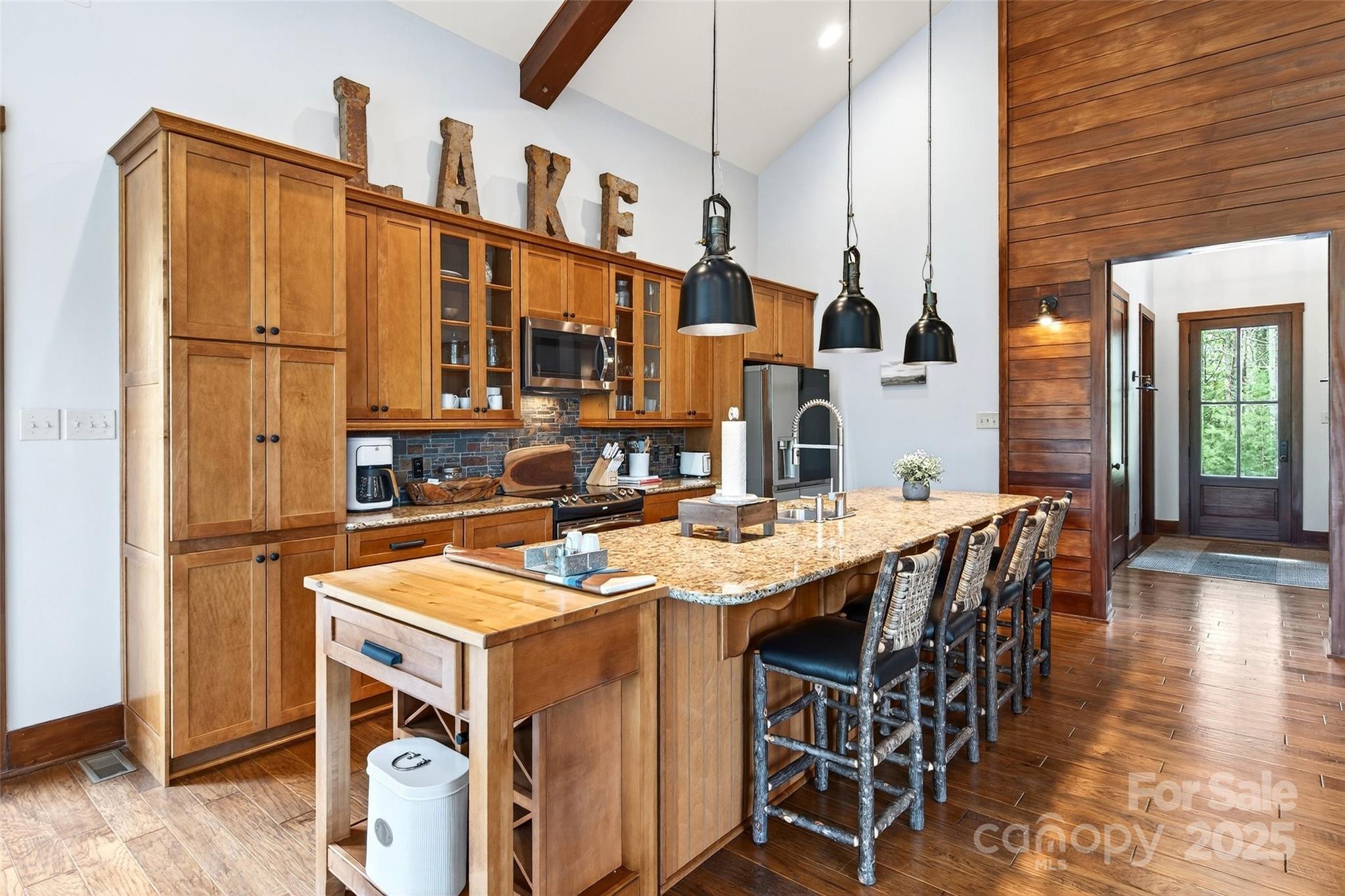 1077 Ten Whigs Ridge Nebo NC 28761