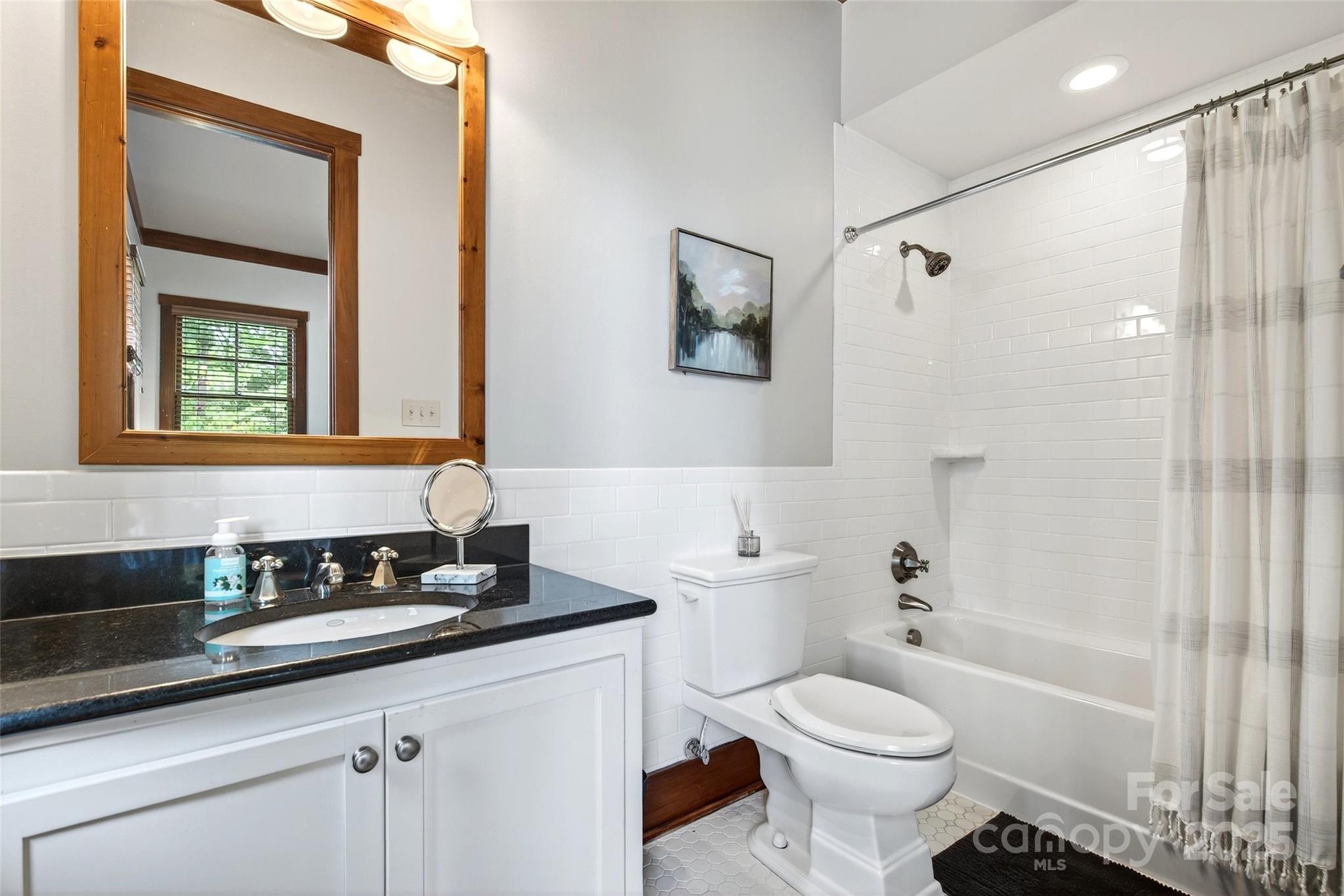 1077 Ten Whigs Ridge Nebo NC 28761