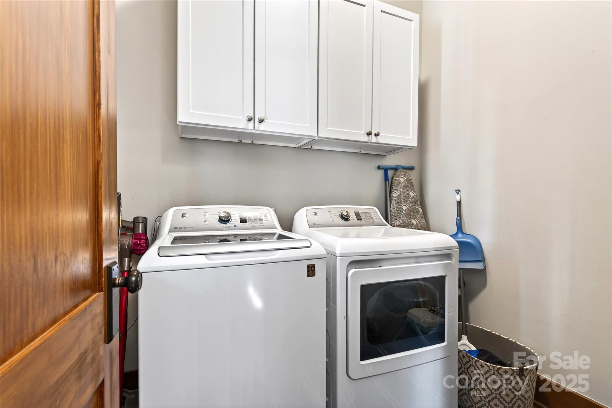 1077 Ten Whigs Ridge Nebo NC 28761