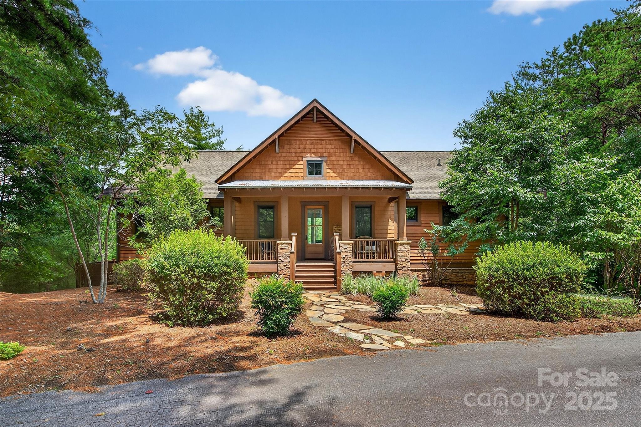 1077 Ten Whigs Ridge Nebo NC 28761