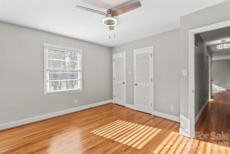 1717 Woodvalley Drive Charlotte NC 28216