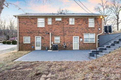 1717 Woodvalley Drive Charlotte NC 28216