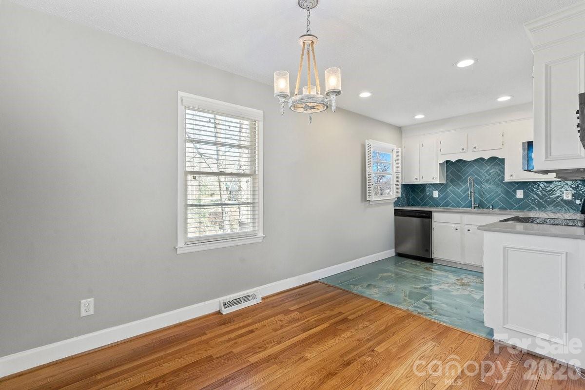1717 Woodvalley Drive Charlotte NC 28216