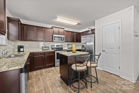 5433 Tumbling Brook Lane Charlotte NC 28216
