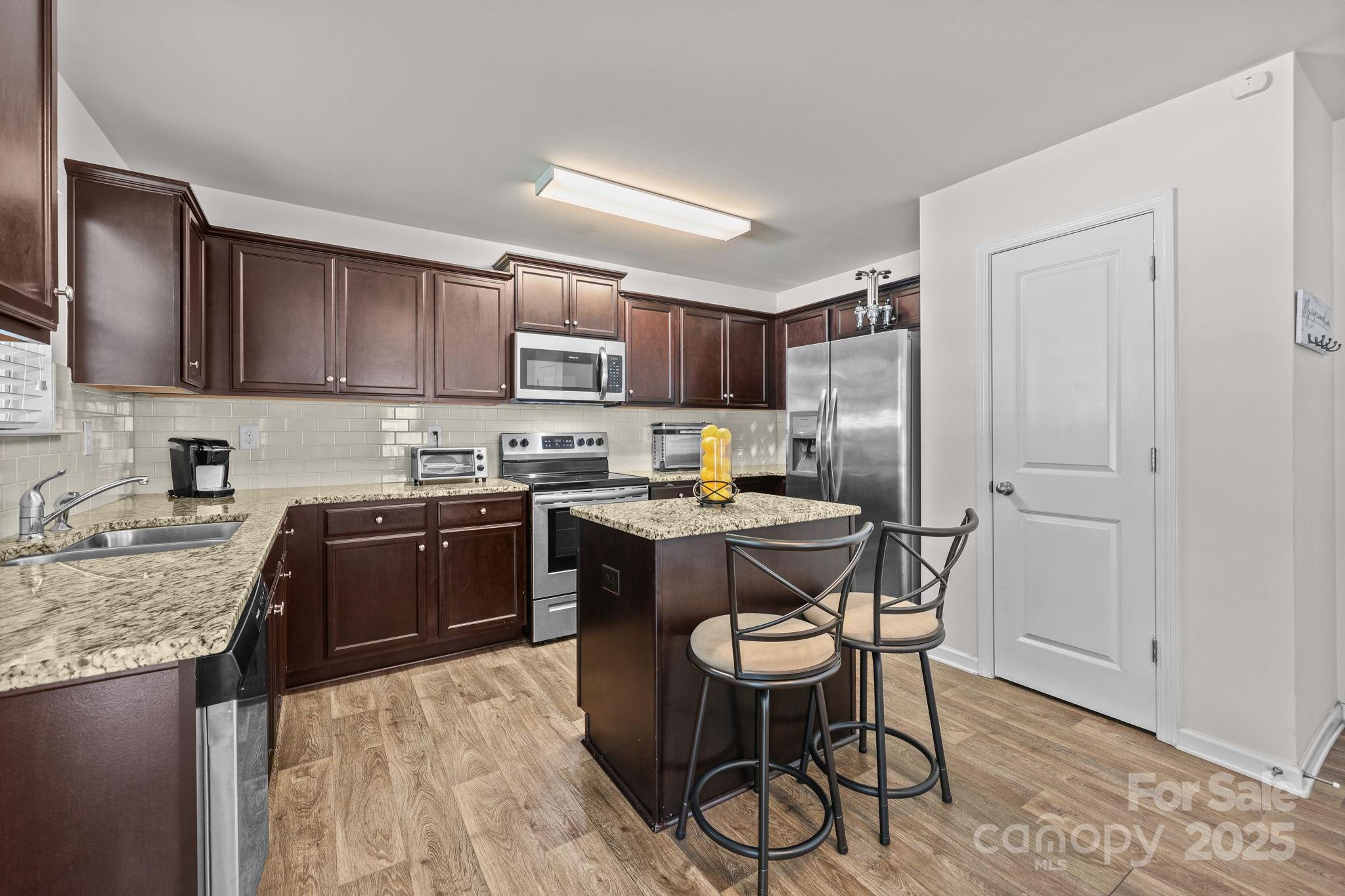5433 Tumbling Brook Lane Charlotte NC 28216