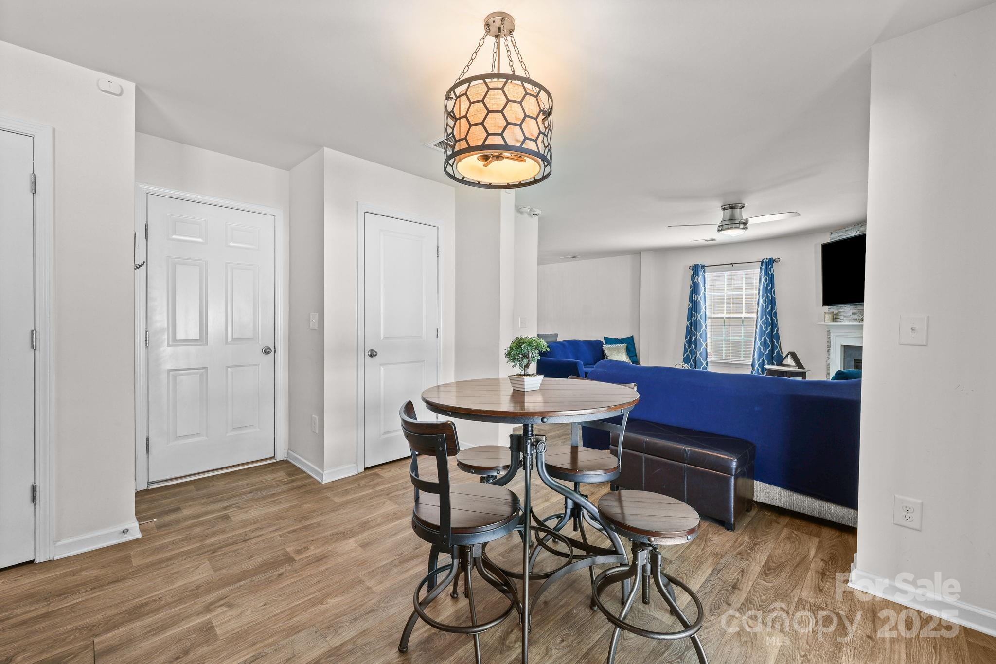 5433 Tumbling Brook Lane Charlotte NC 28216