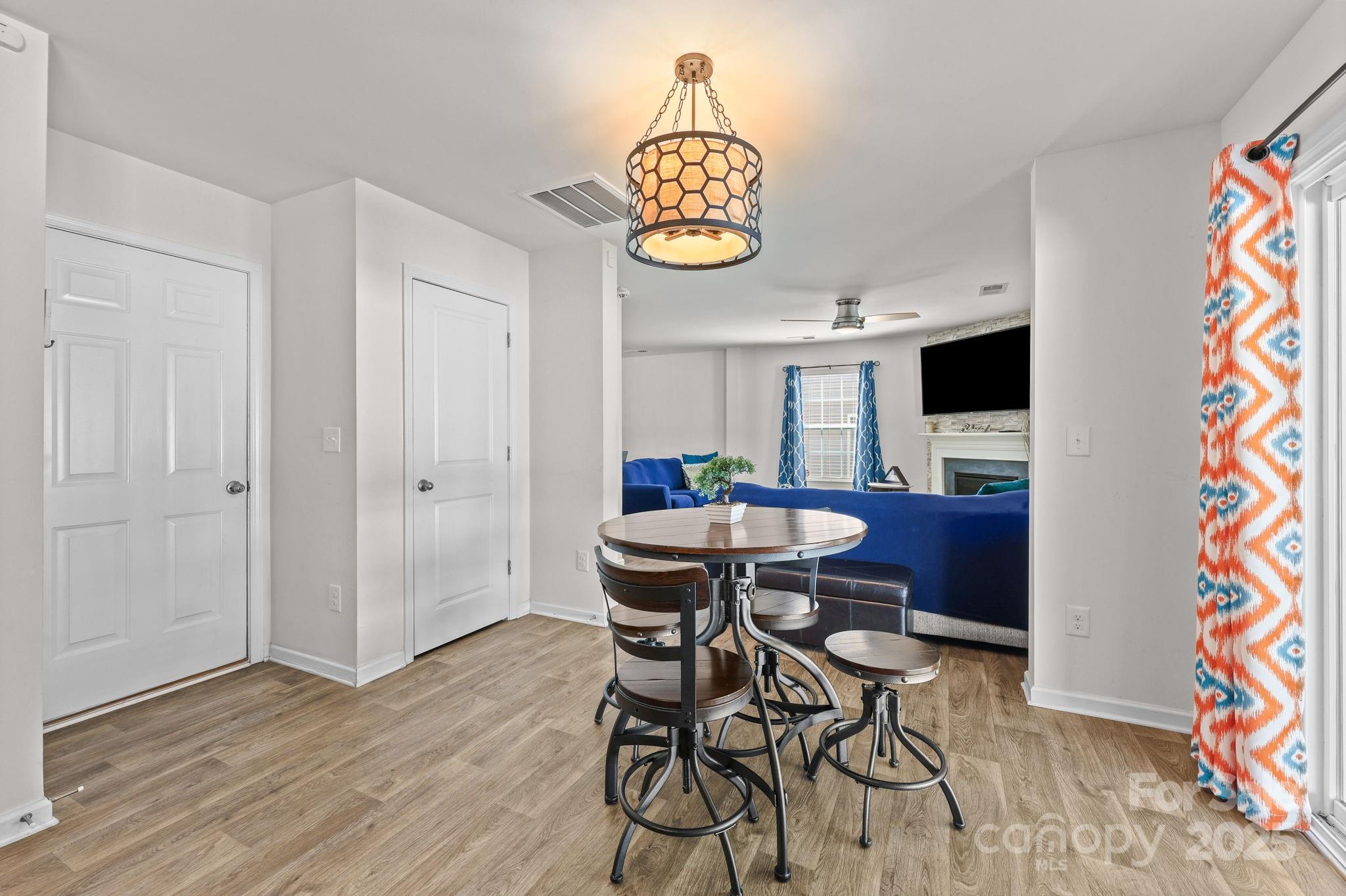 5433 Tumbling Brook Lane Charlotte NC 28216
