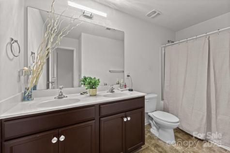 5433 Tumbling Brook Lane Charlotte NC 28216