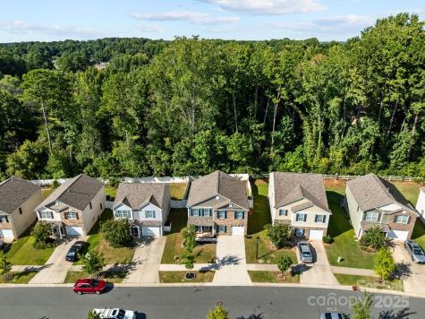5433 Tumbling Brook Lane Charlotte NC 28216