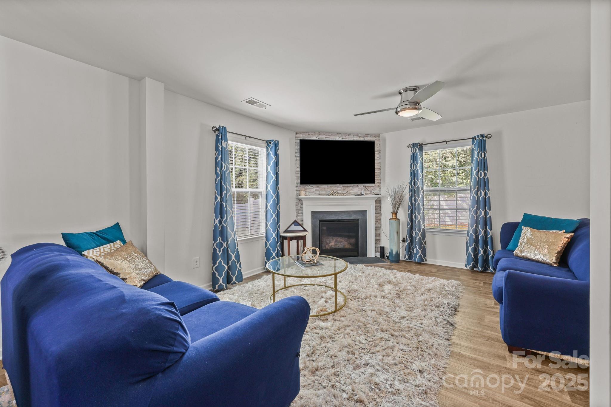5433 Tumbling Brook Lane Charlotte NC 28216