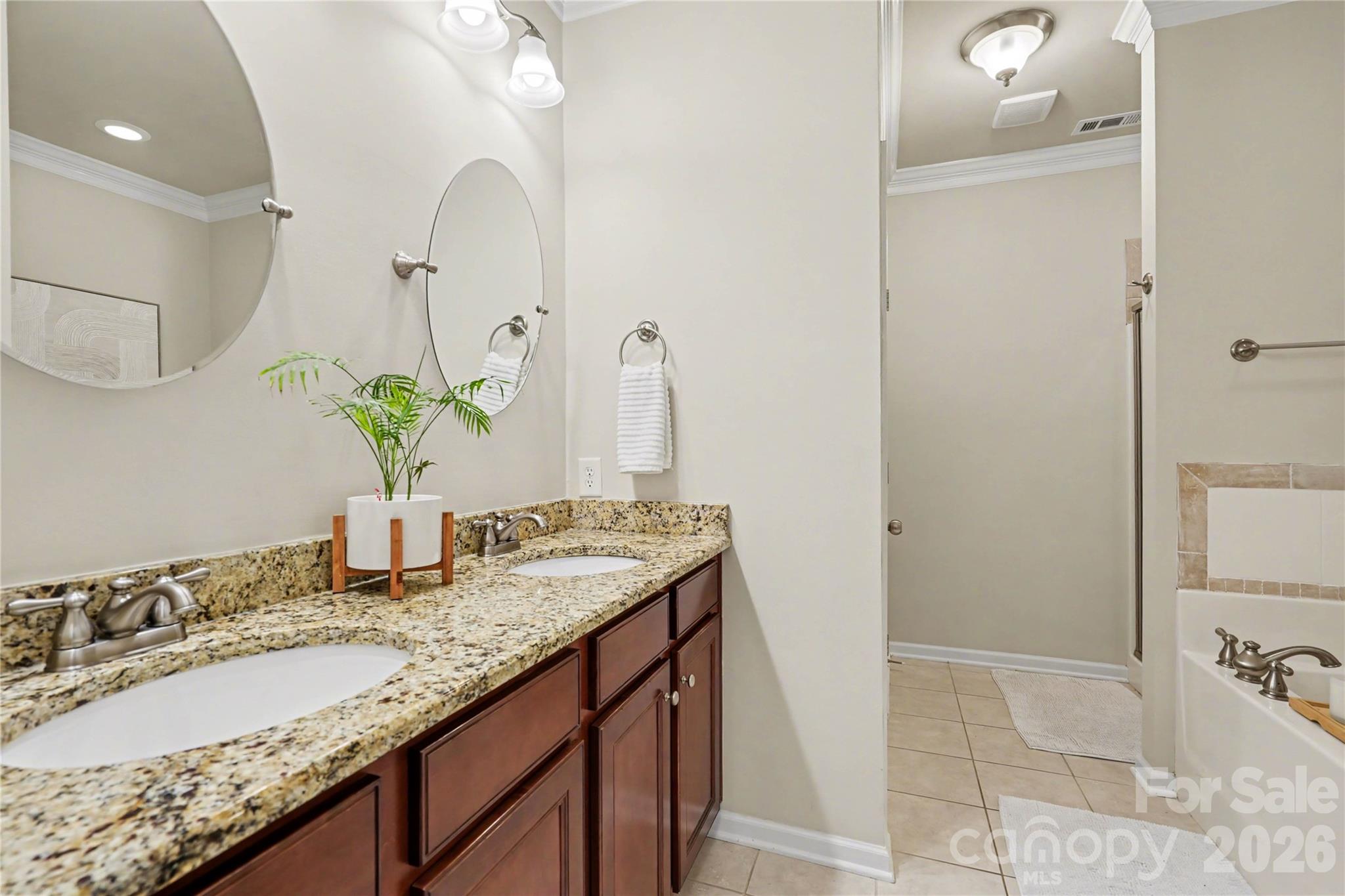 8432 Loxton Circle Charlotte NC 28214