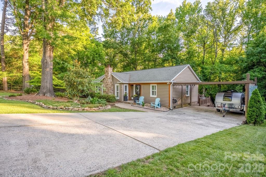 8038 Ritter Drive Charlotte NC 28270