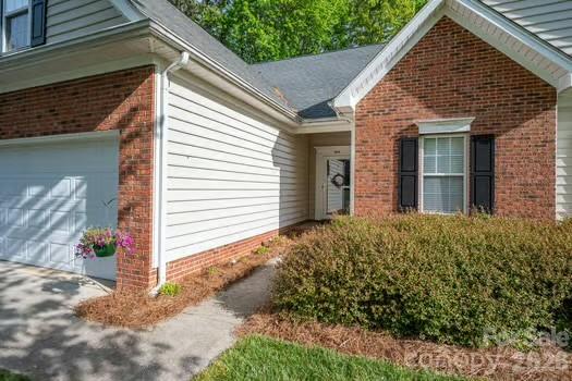 1614 Iverness Court Gastonia NC 28056