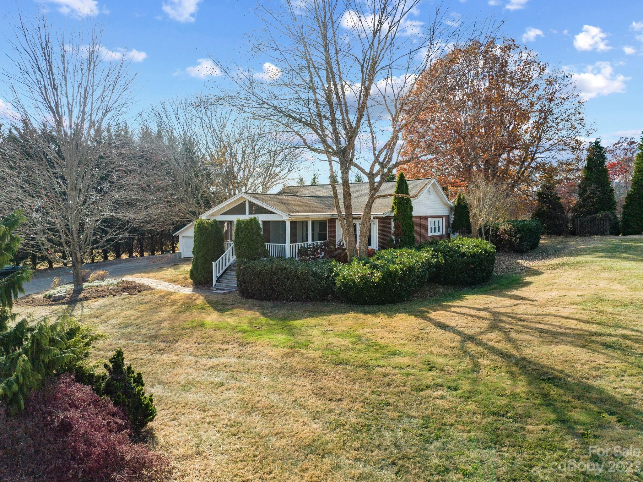 26 Wills Lane Candler NC 28715