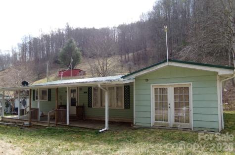 1905 Little Creek Road Burnsville NC 28714