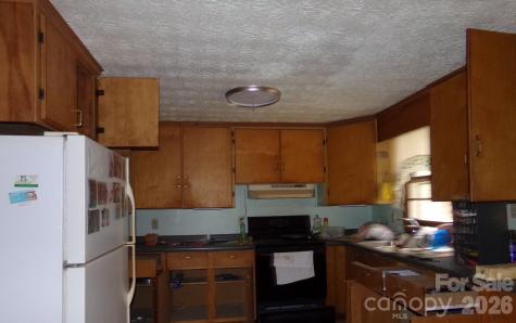 1905 Little Creek Road Burnsville NC 28714