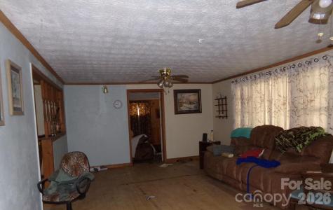 1905 Little Creek Road Burnsville NC 28714