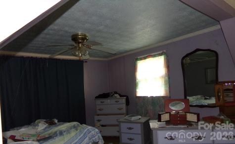 1905 Little Creek Road Burnsville NC 28714