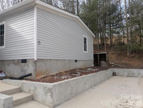 11 Gertrude Lane Candler NC 28715