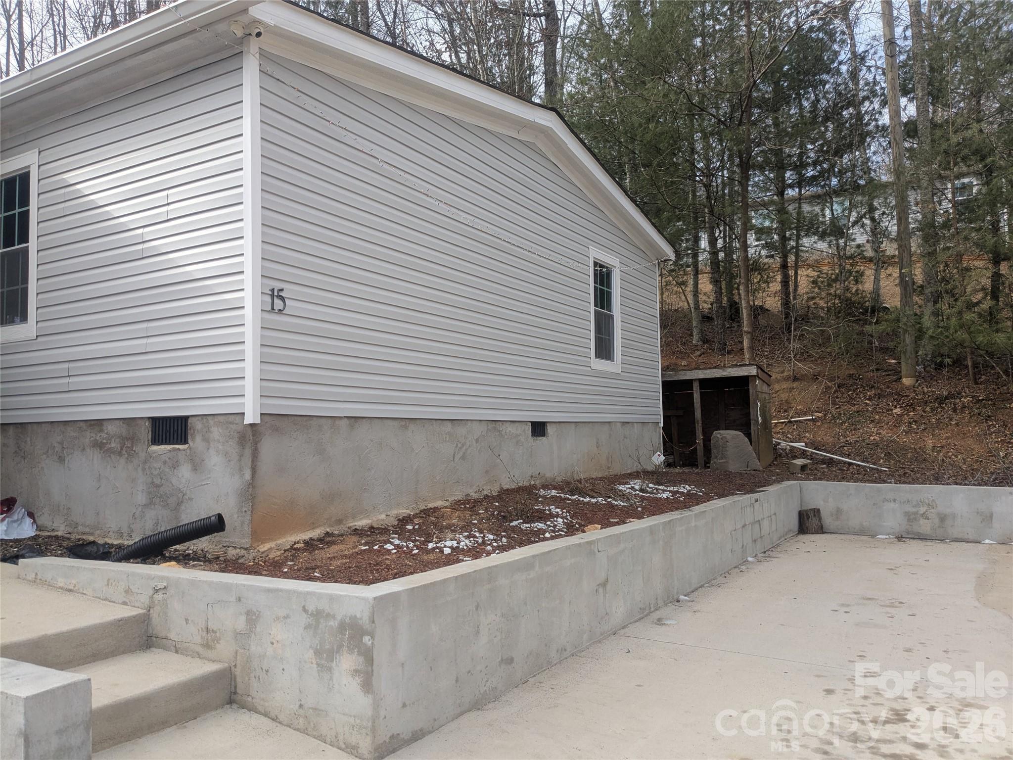 11 Gertrude Lane Candler NC 28715