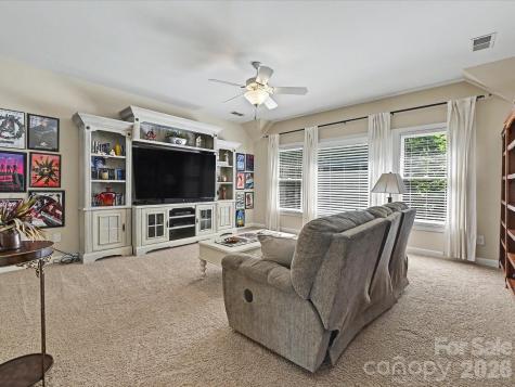 17146 Harcombe Drive Charlotte NC 28277