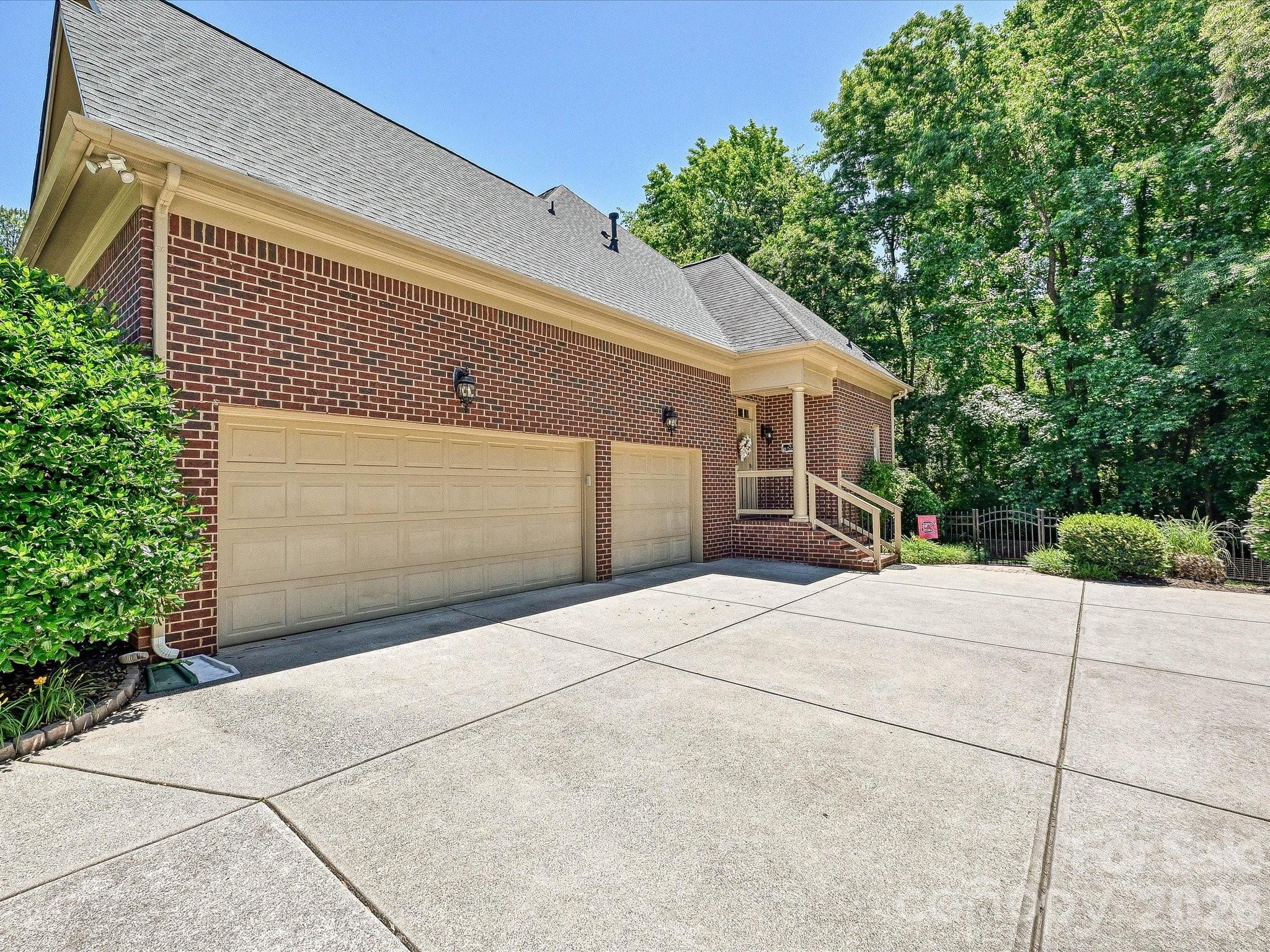 17146 Harcombe Drive Charlotte NC 28277