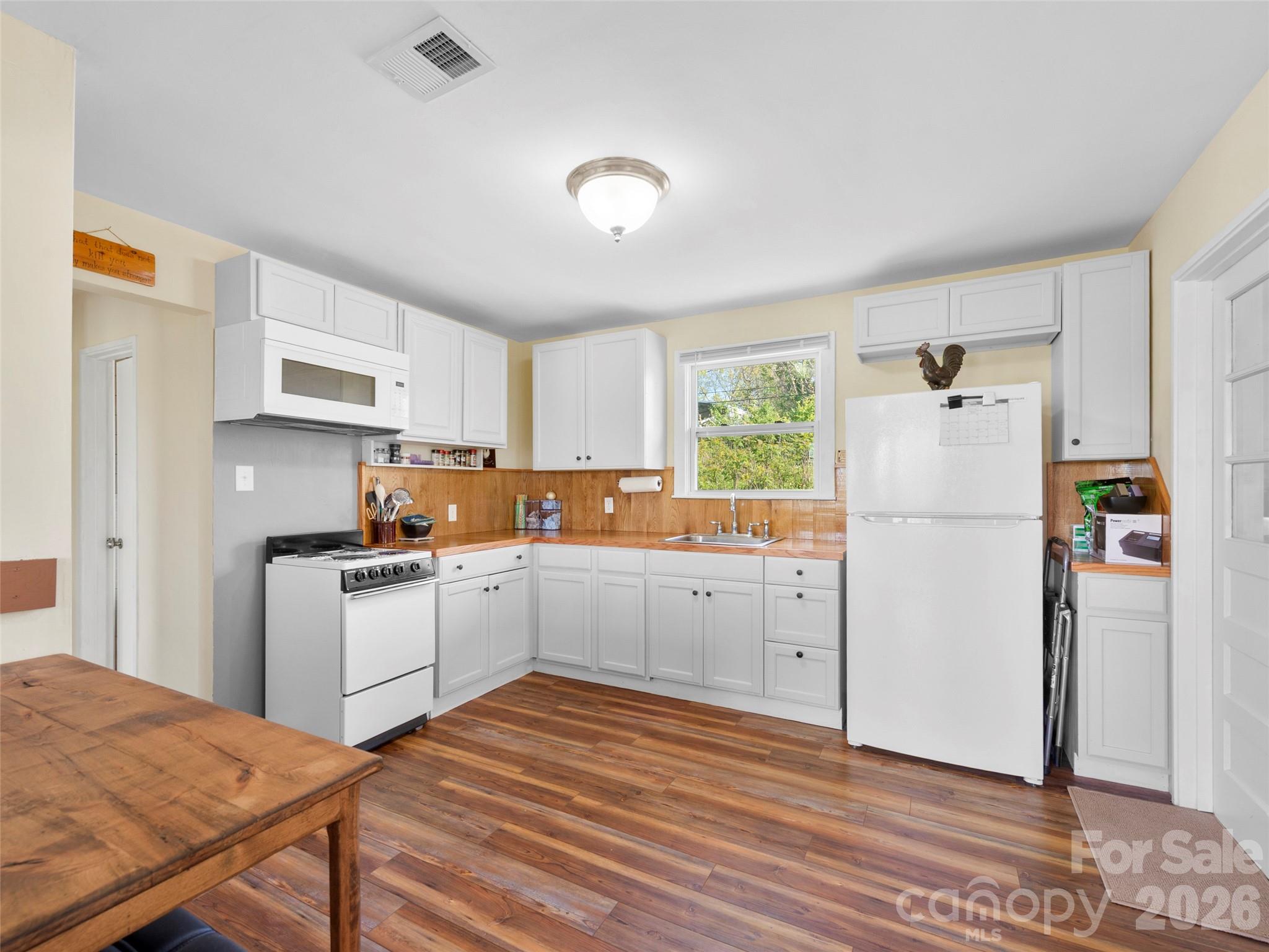 209 Wilmont Drive Hendersonville NC 28792