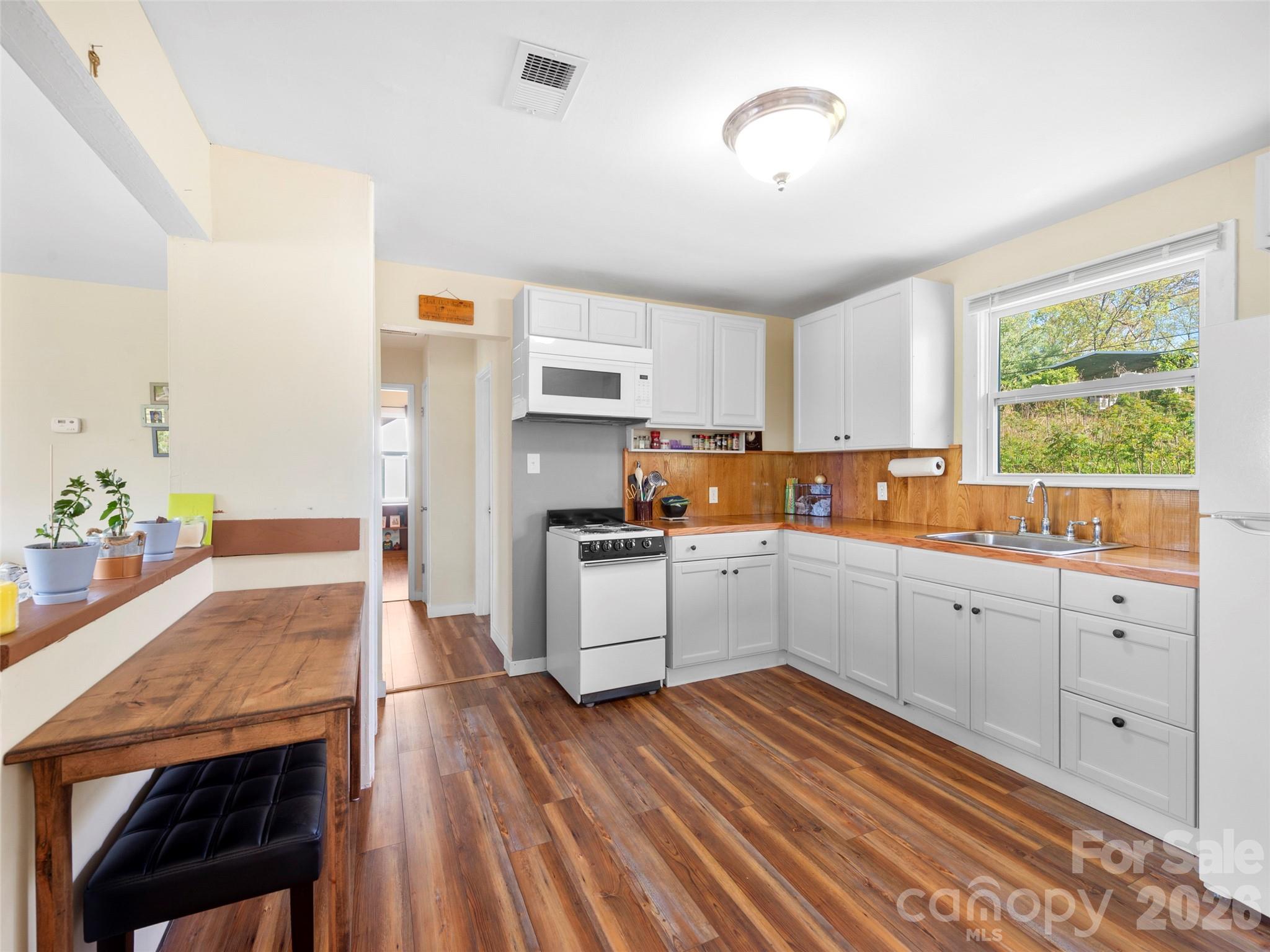 209 Wilmont Drive Hendersonville NC 28792