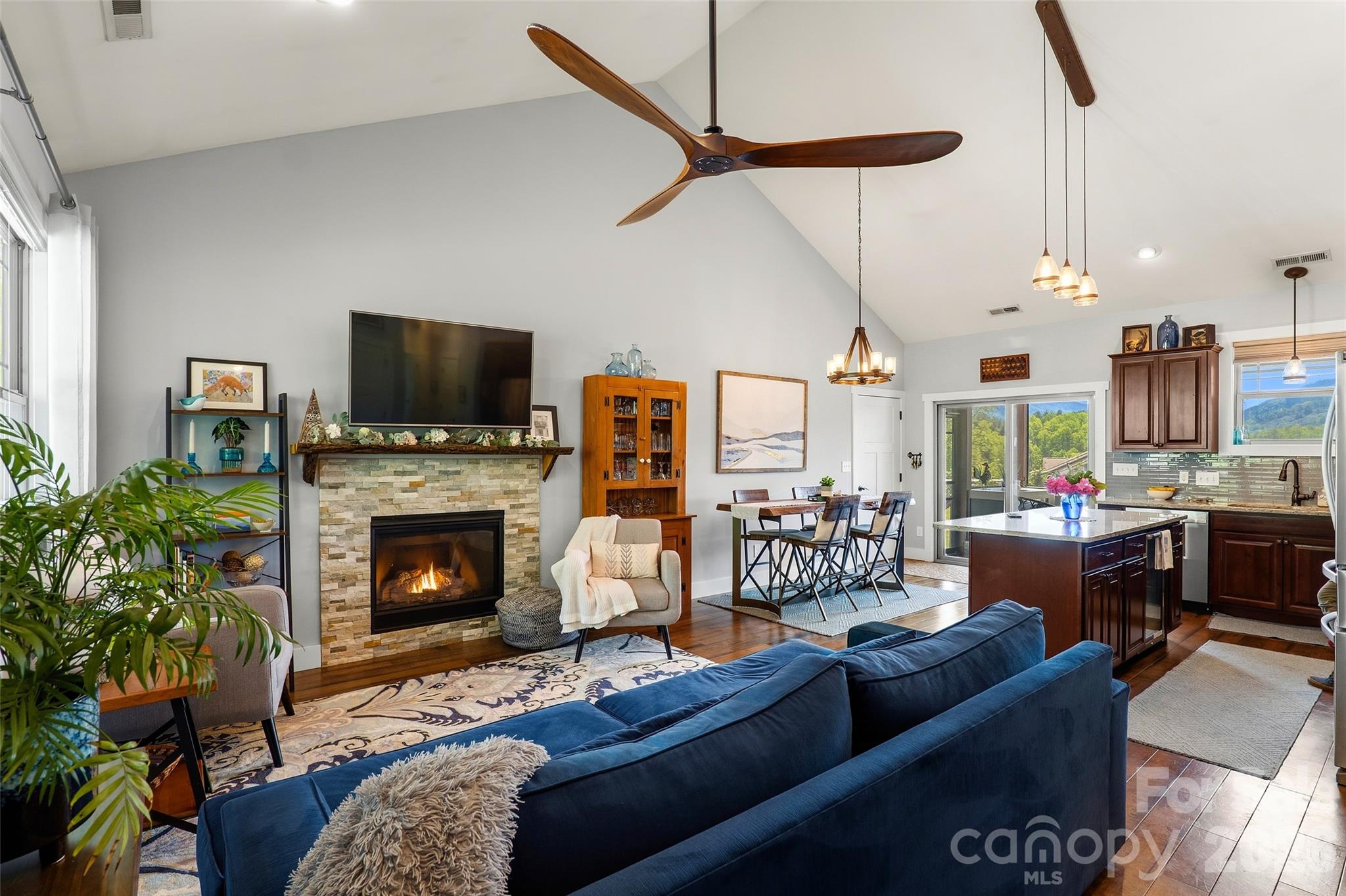 4 Oak Mountain Drive Leicester NC 28748