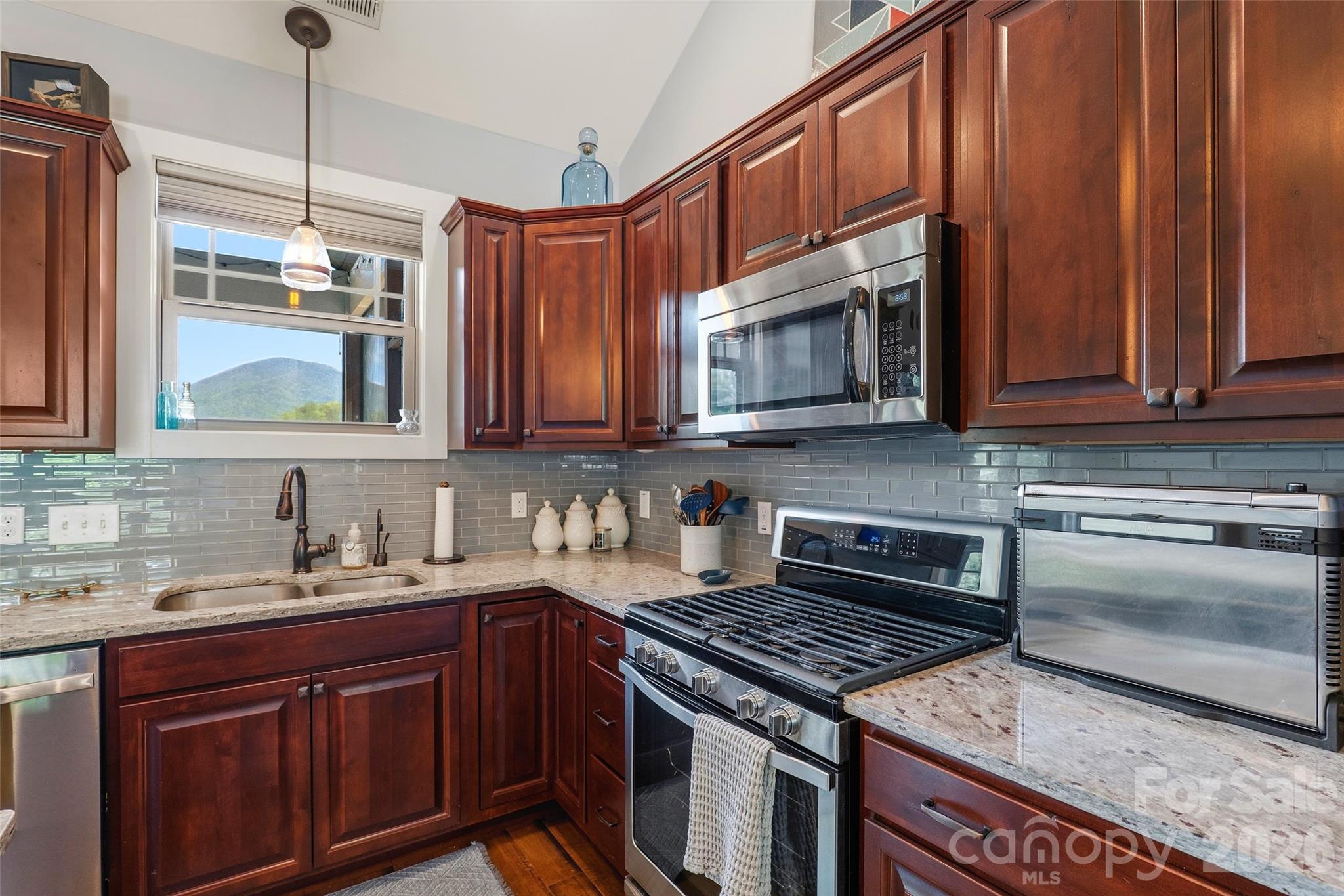4 Oak Mountain Drive Leicester NC 28748