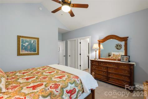 4 Oak Mountain Drive Leicester NC 28748