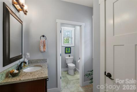 4 Oak Mountain Drive Leicester NC 28748