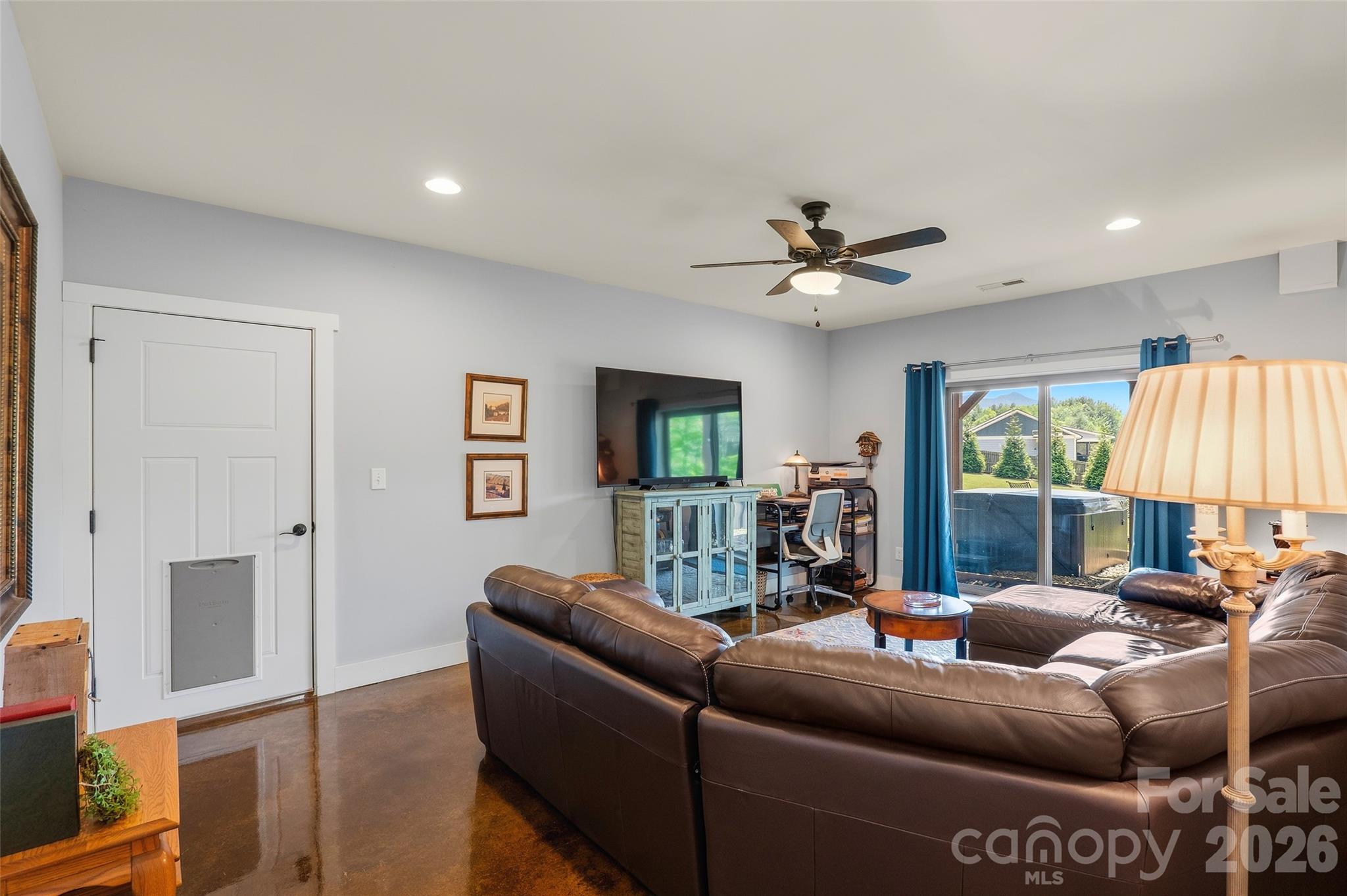 4 Oak Mountain Drive Leicester NC 28748