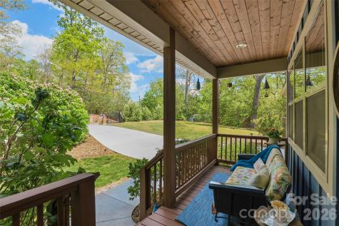 4 Oak Mountain Drive Leicester NC 28748