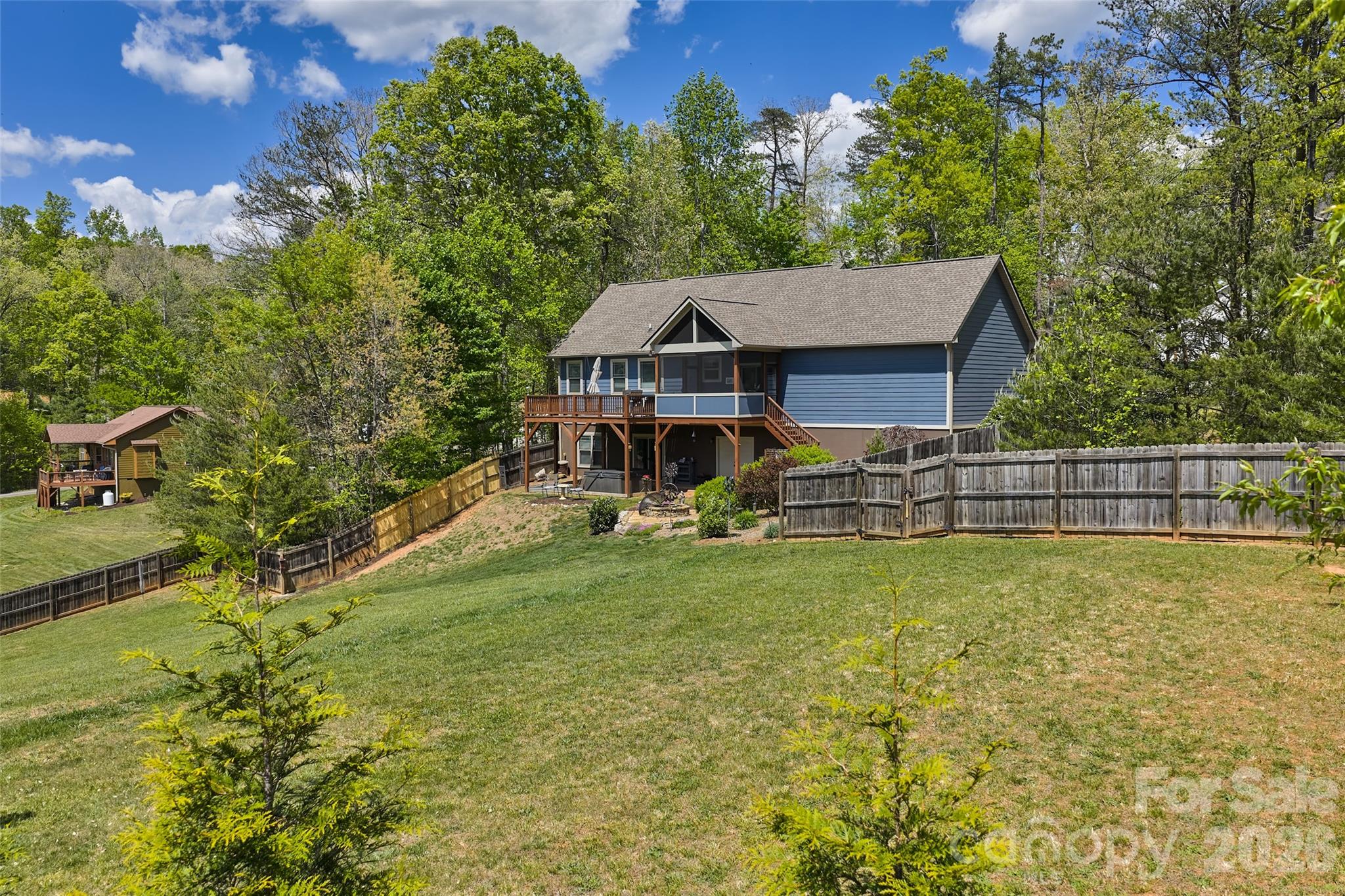 4 Oak Mountain Drive Leicester NC 28748