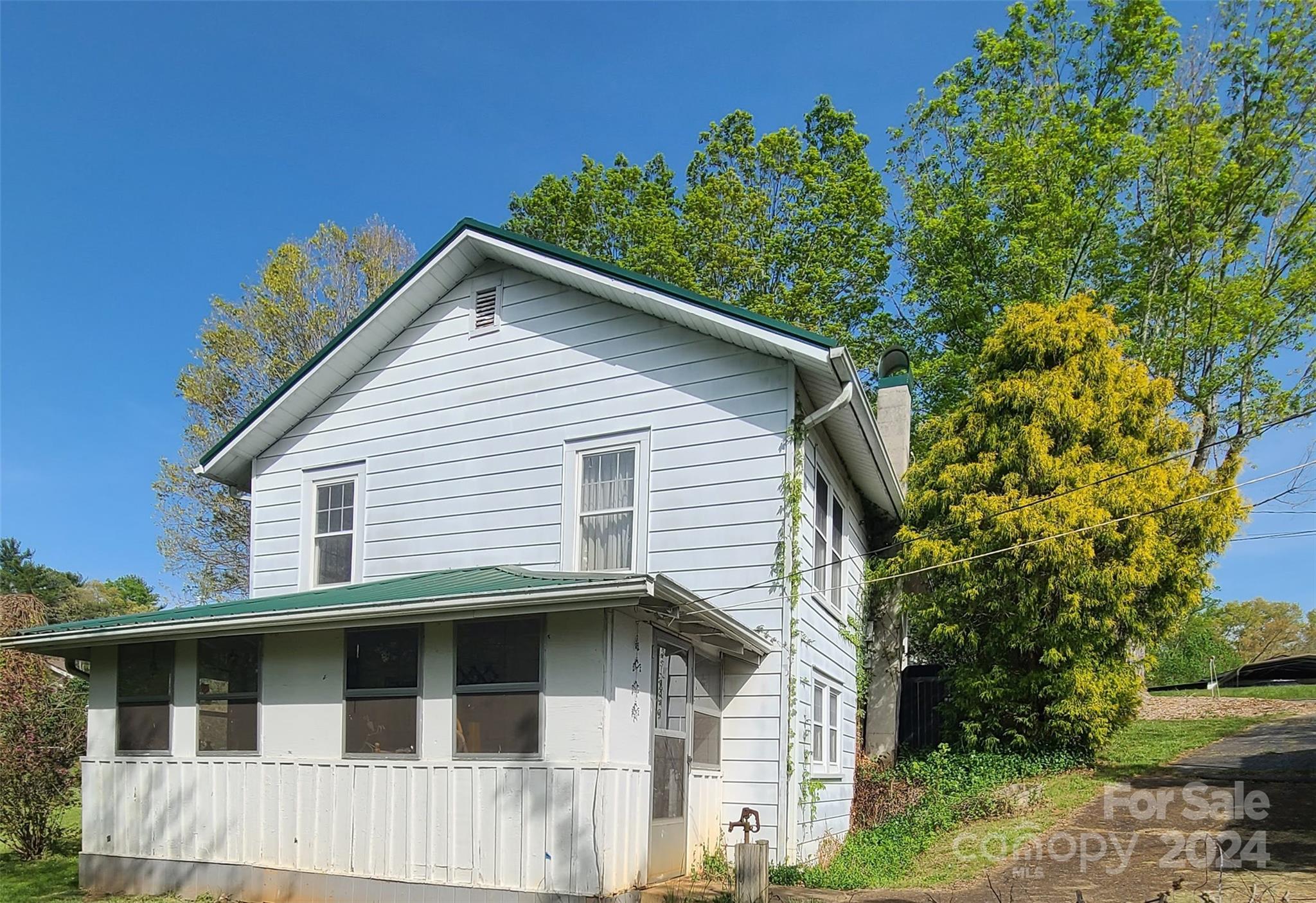 152 Murphy Hill Road Weaverville NC 28787