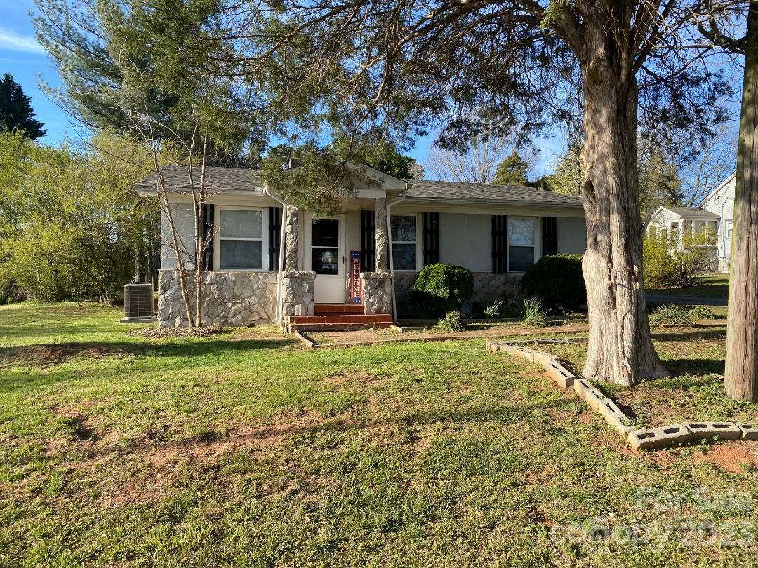 2912 Newton Drive Statesville NC 28677